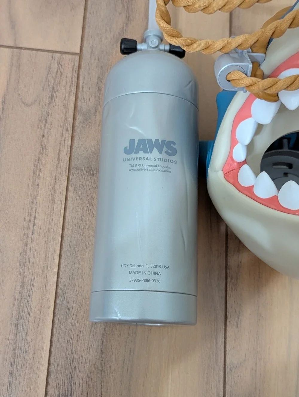 NWT! In Hand! Universal Studios Jaws 50th Anniversary Shark Tank Sipper Cup